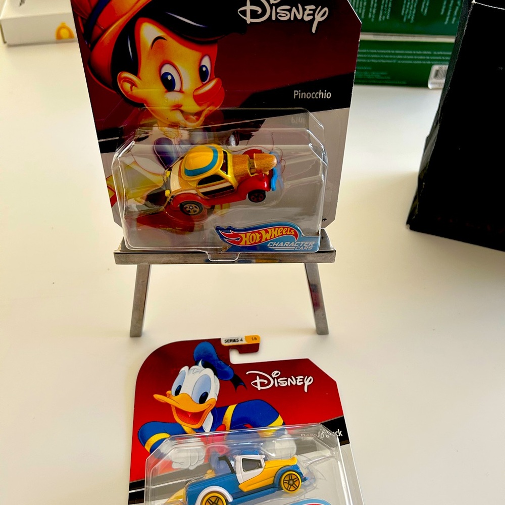 Set of 2! Hot Wheels MATTEL DISNEY Character Cars;  Pinocchio and Donald Duck.